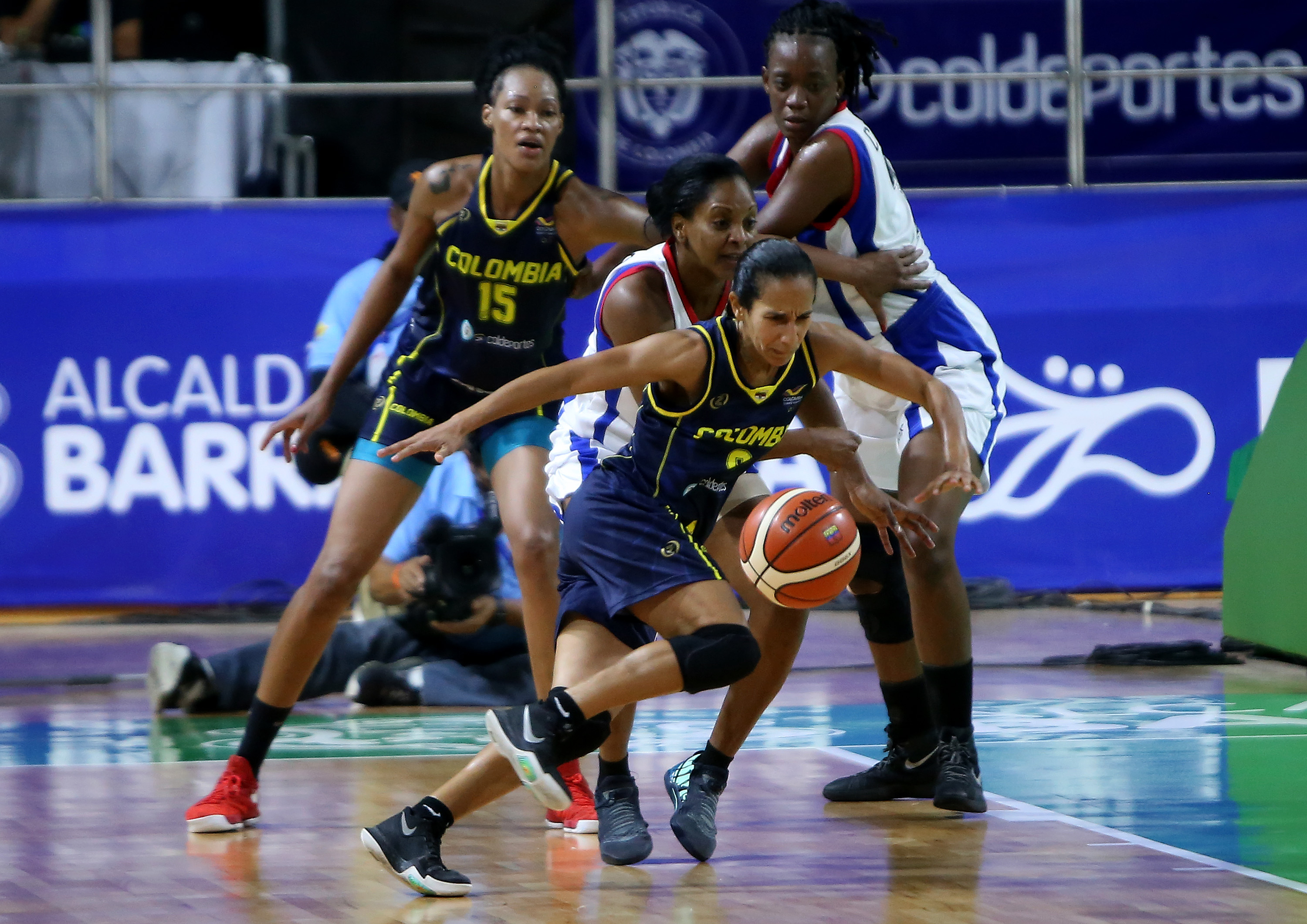 Basketball — Inaldo Pérez