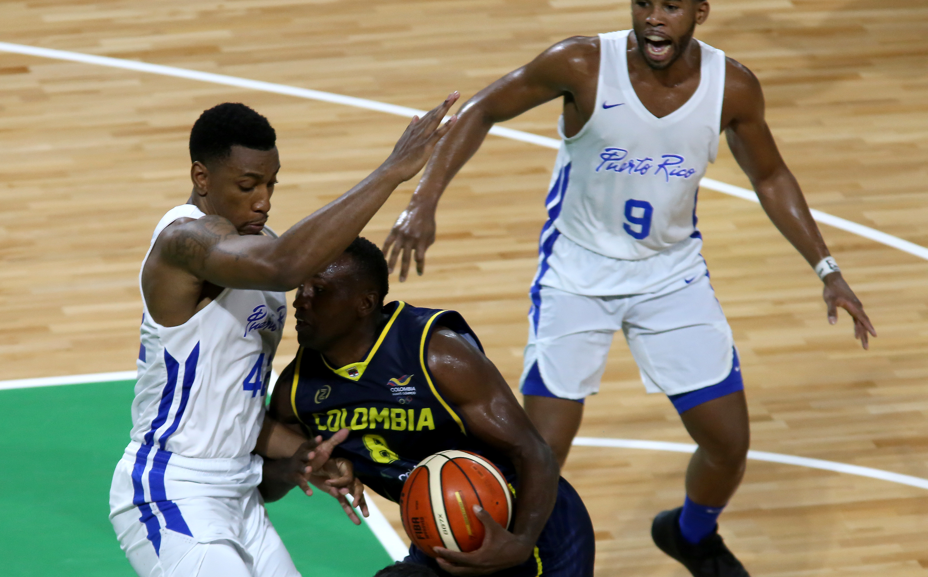 Basketball — Inaldo Pérez