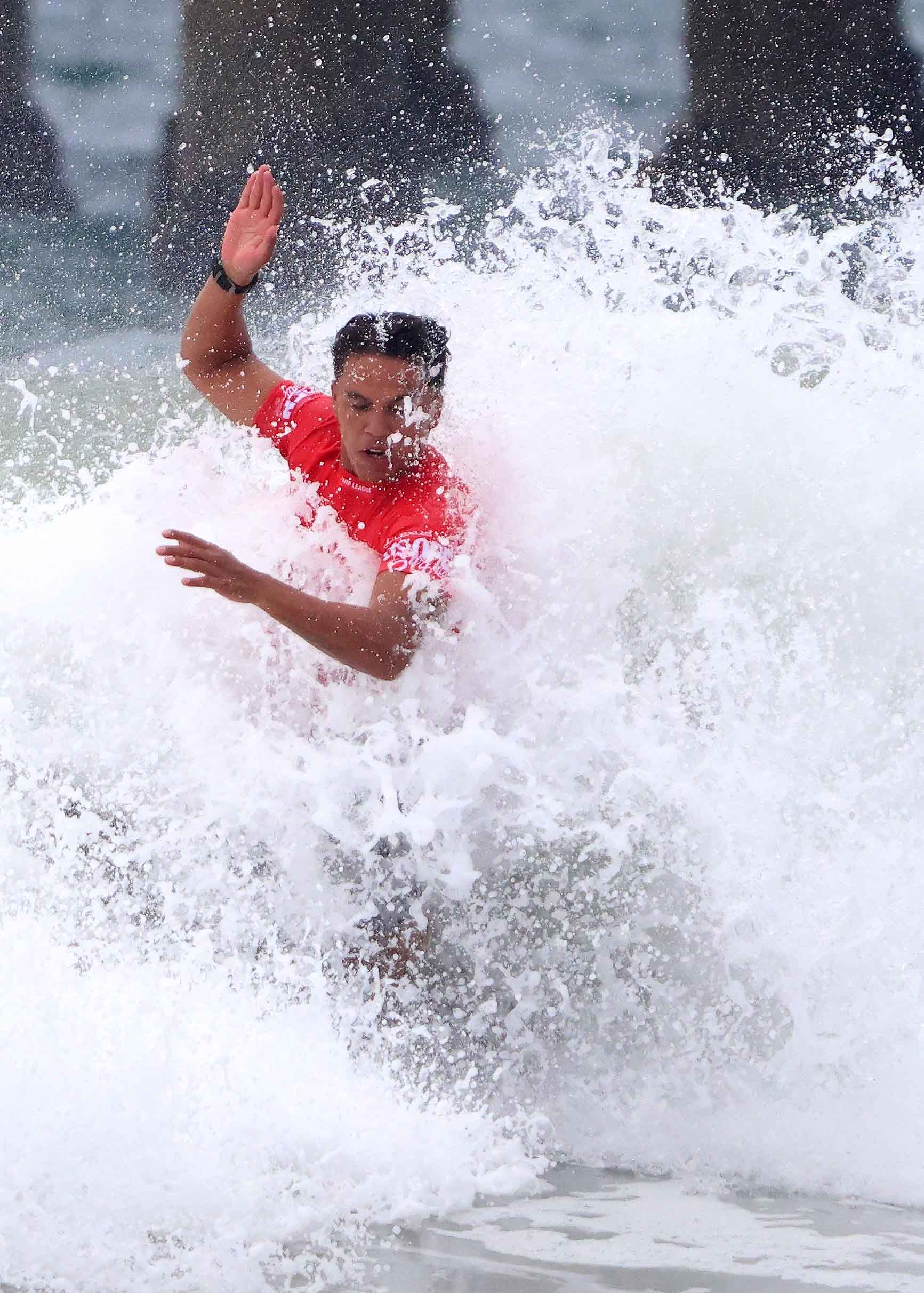 Surf — Inaldo Pérez