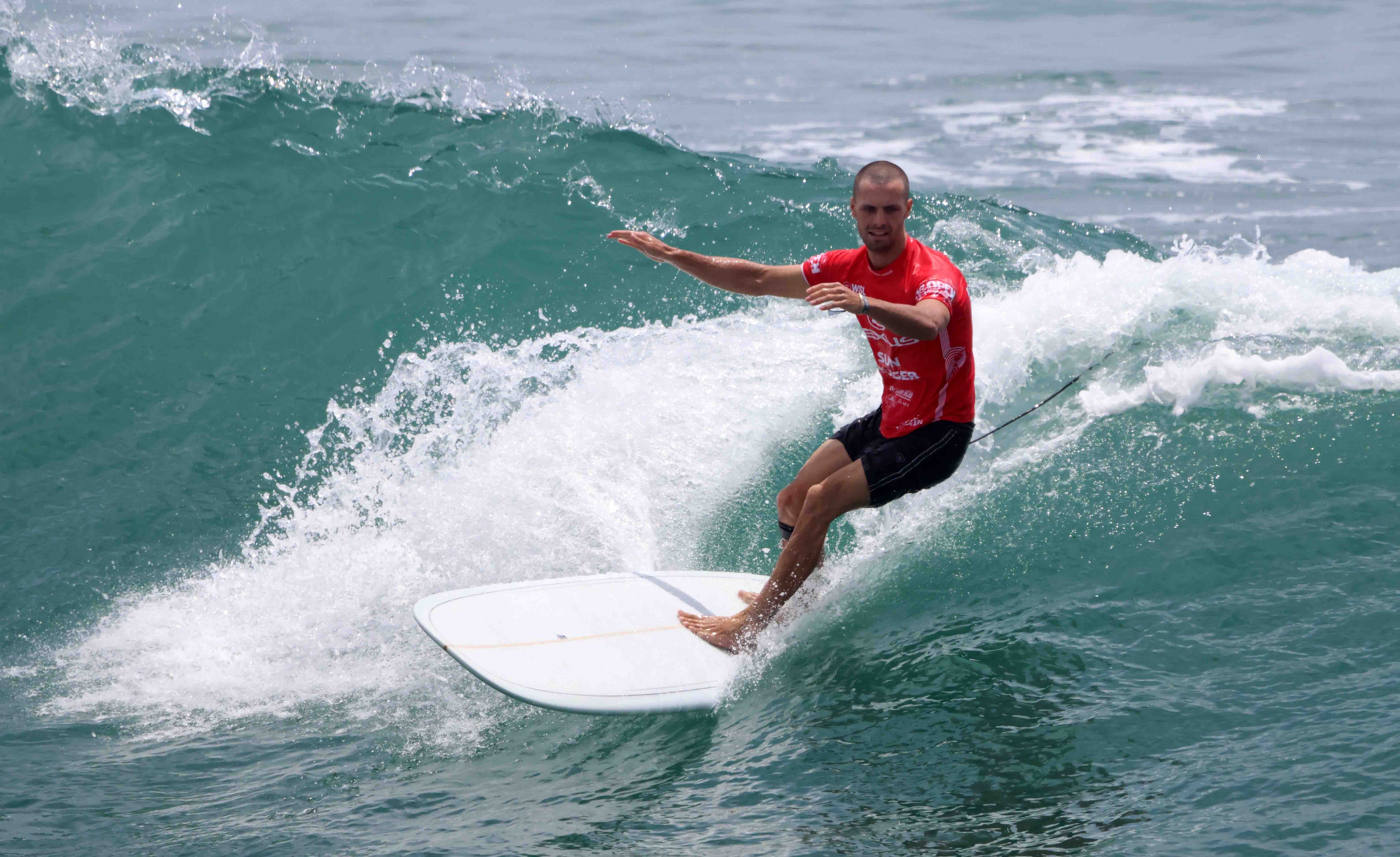 Surf — Inaldo Pérez