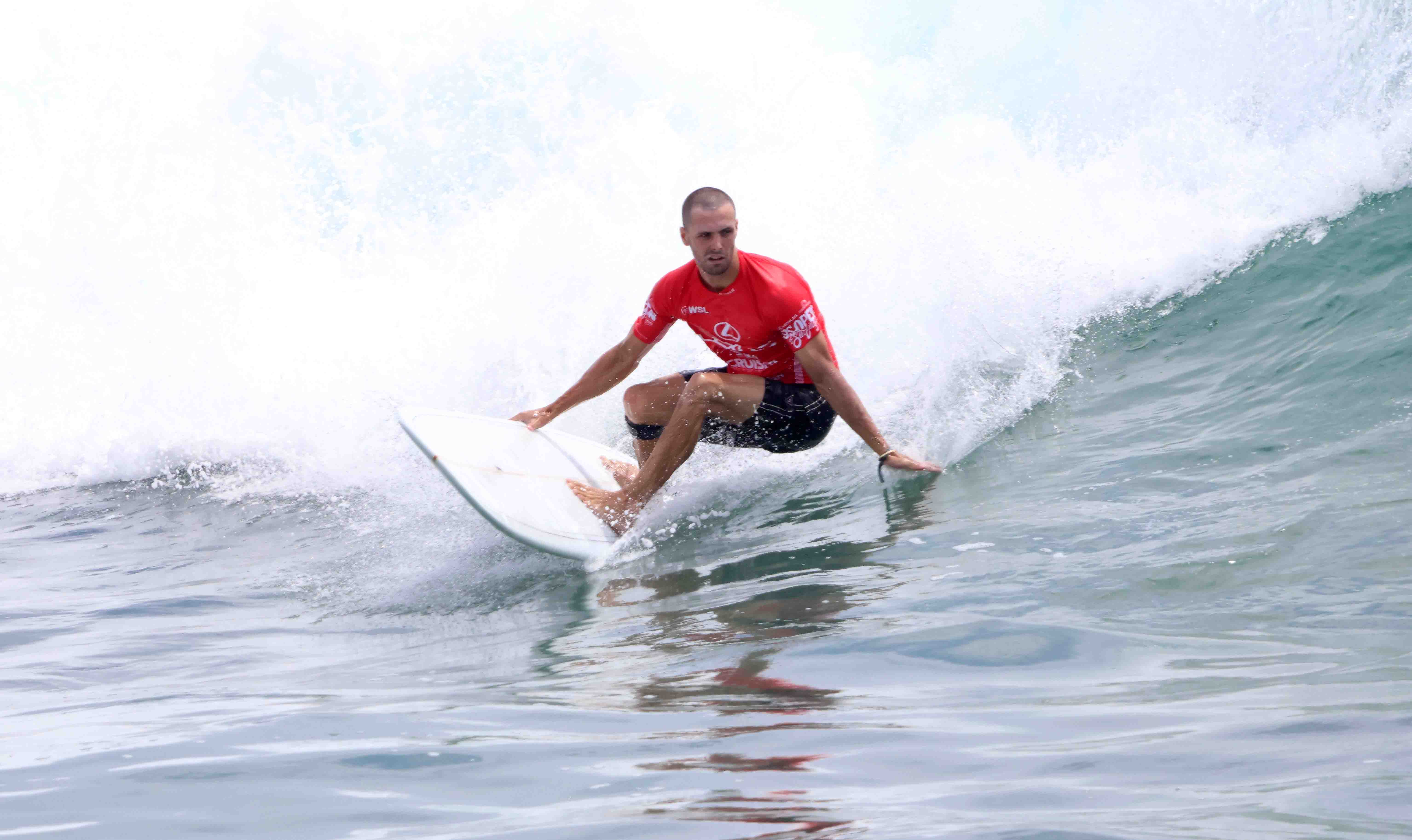 Surf — Inaldo Pérez